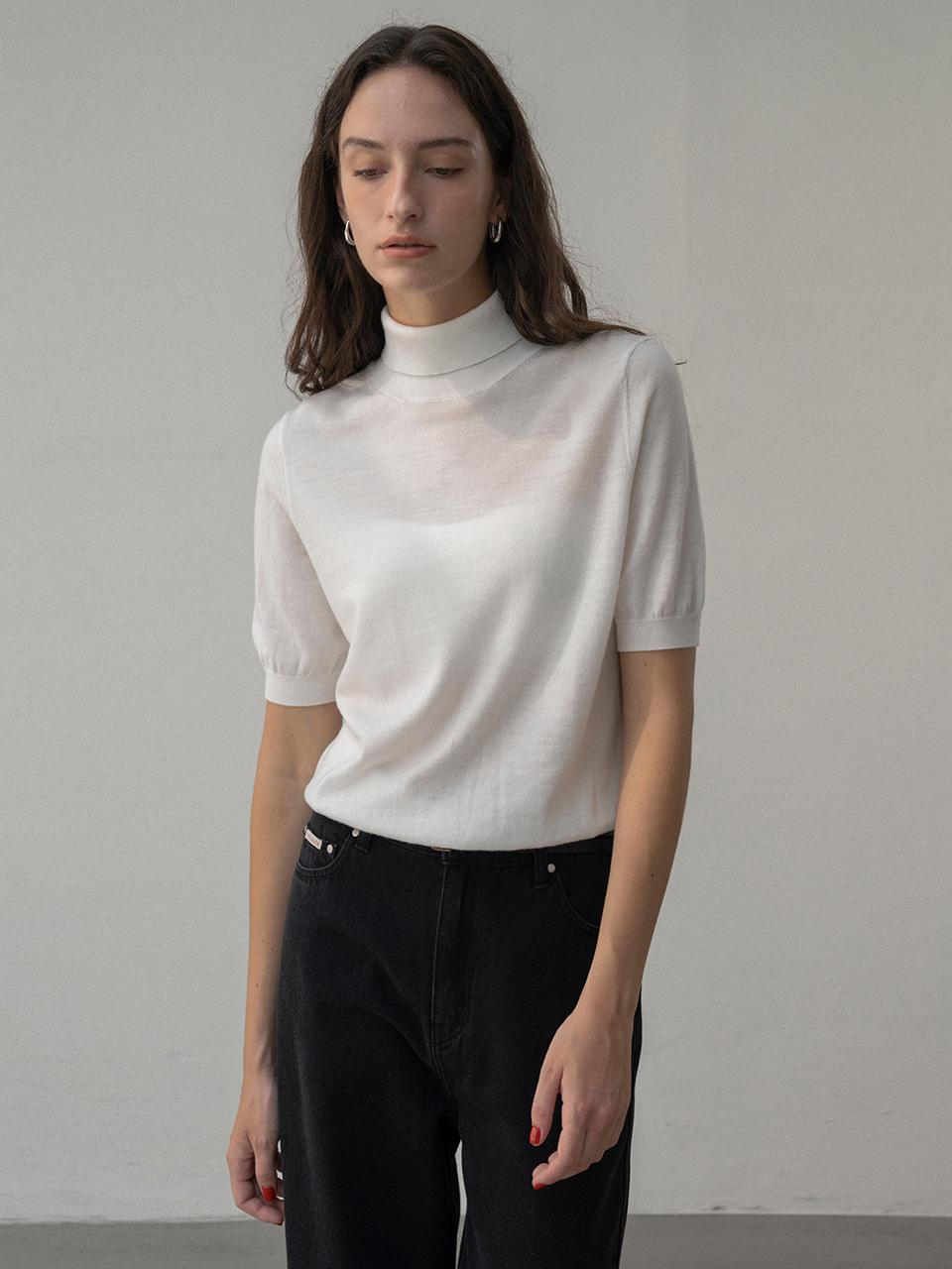 Merino Wool Turtleneck Short-sleeved Knit - Siyazu - Modalova