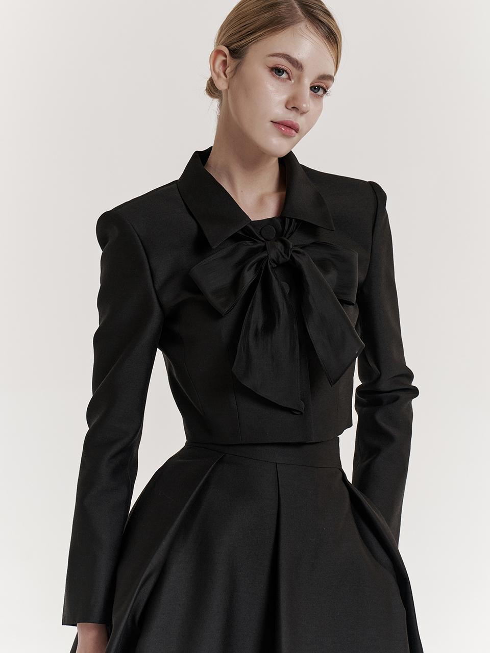 Silk Structured Single-Button Cropped Jacket [] - GRACE U - Modalova